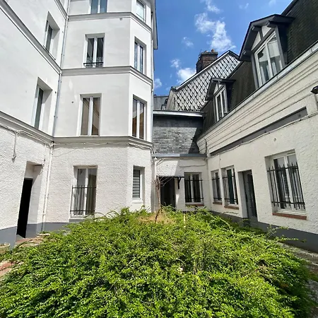 Nid Cosy Au Centre De - 074